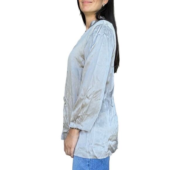 Eileen Fisher Champaign Silk Long Sleeve Button Front Blouse Size Medium Career - Picture 3 of 7